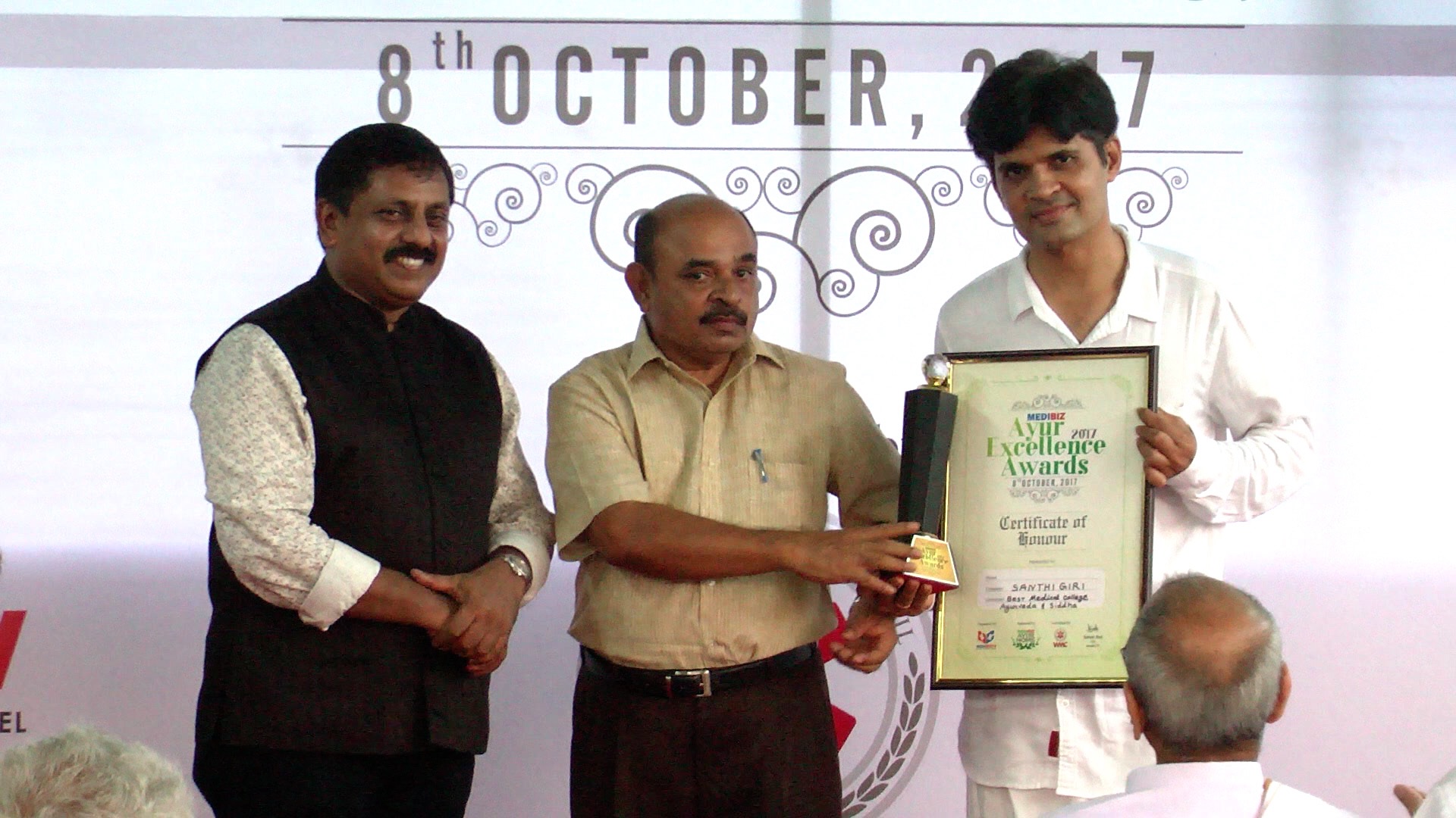  Medibiz Ayur Excellence Award -Best Integrated Hospital-Indian Healing Traditions-Ashtamga Ayurveda Vidya Peeth